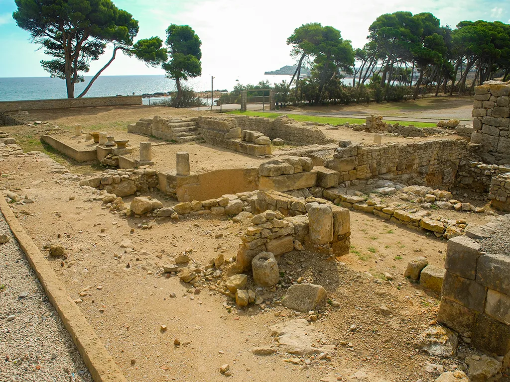 The Greek Emporium of Empuries 575 BC - 3rd c AD - The Serapieion - Empuries